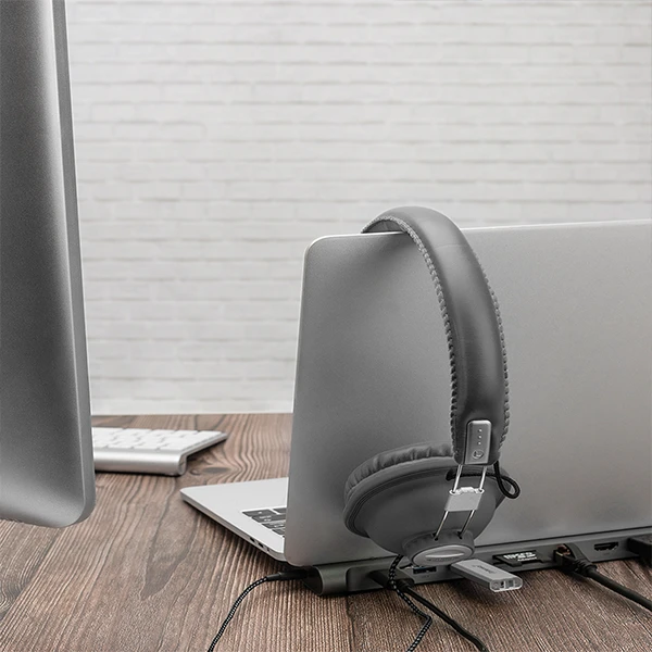 Laptop Stand Docking With Dual HDMI VGA MST